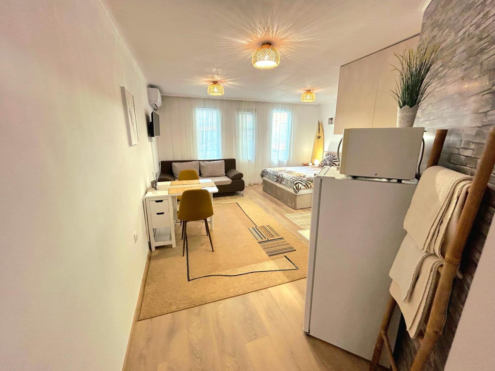Aloha Apartment Burgas Exterior photo
